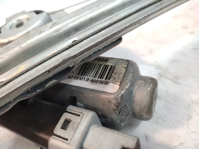 Elevalunas Trasero Derecho 440787f 401786a9  - Citroën C4 Berlina 1.4 16v 5