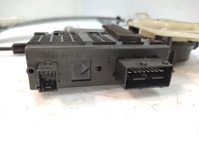 Elevalunas Delantero Derecho 9682495780 400962e  - Citroën C4 Picasso 1.6 16v 3