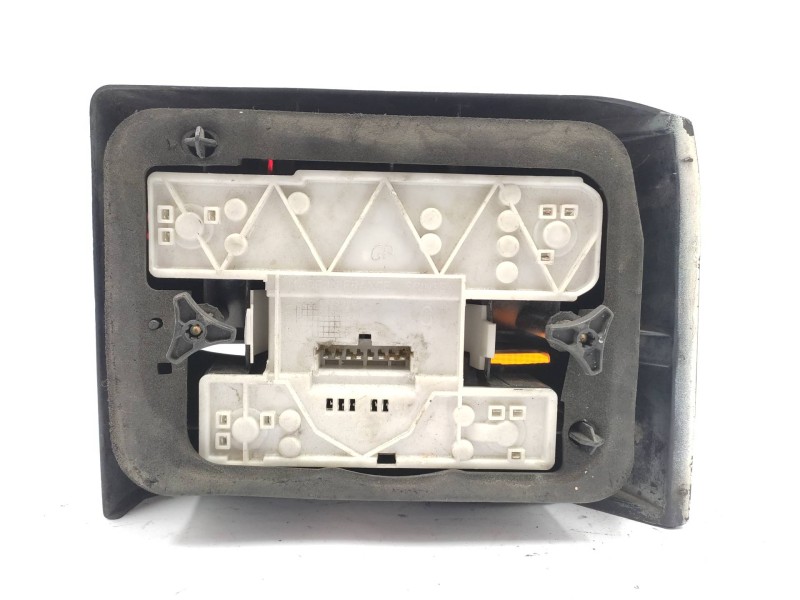 Piloto Trasero Izquierdo 7701033780  - Renault 19 Hatchback (b/c53) Tde 2
