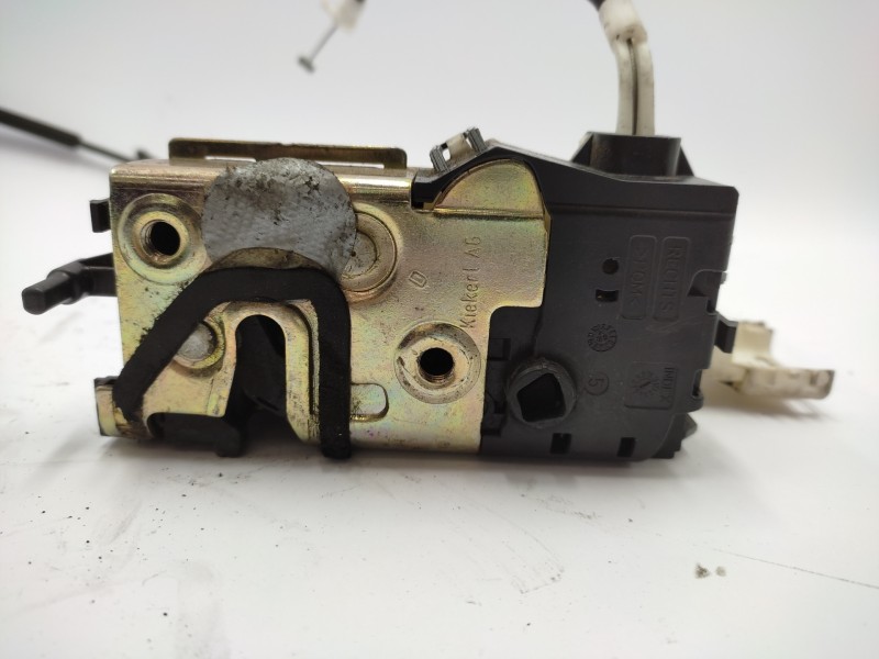Cerradura Puerta Delantera Derecha 9647173880f03  - Citroën C4 Coupe 1.4 16v 2