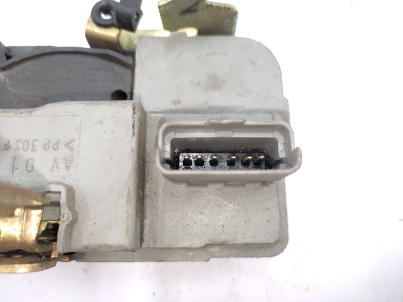 Recambio de cerradura puerta delantera derecha para citroën xsara berlina 1.4 referencia OEM IAM   