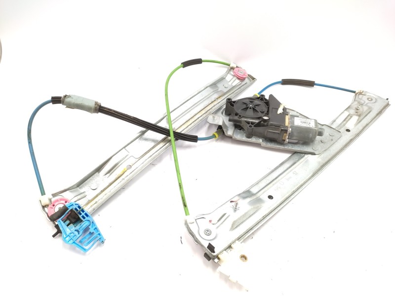 Recambio de elevalunas delantero derecho para peugeot 208 style referencia OEM IAM 9673155180  