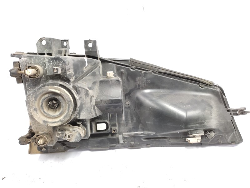 Recambio de faro derecho para renault maxity 2.5 diesel referencia OEM IAM 5001872437 7485152479 