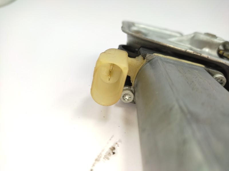 Elevalunas Delantero Derecho 698100d010  - Toyota Yaris (ncp1/nlp1/scp1) 1.3 Cat 6