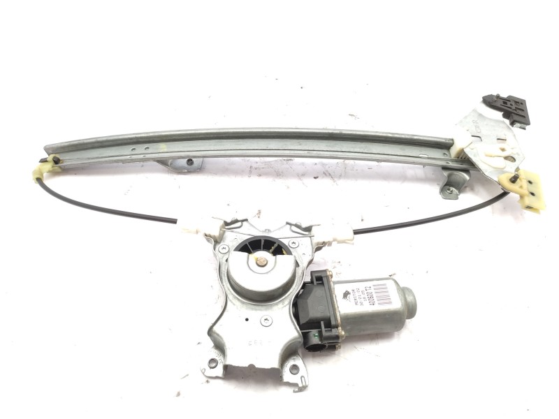Elevalunas Trasero Derecho 82700av610  - Nissan Primera Berlina (p12) 2.0 16v Cat 3