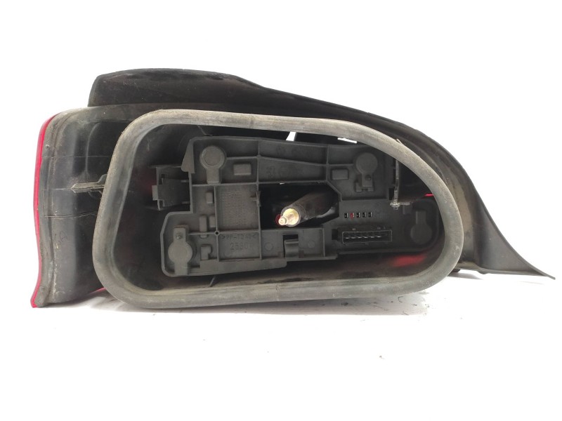 Recambio de piloto trasero derecho para citroën saxo 1.5 d sx referencia OEM IAM 6351K3  