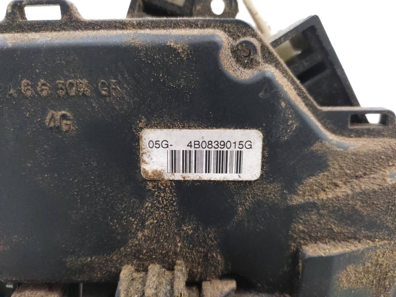 Recambio de cerradura puerta trasera izquierda para audi a6 berlina (4b2) 2.5 tdi referencia OEM IAM 4B0839015G  