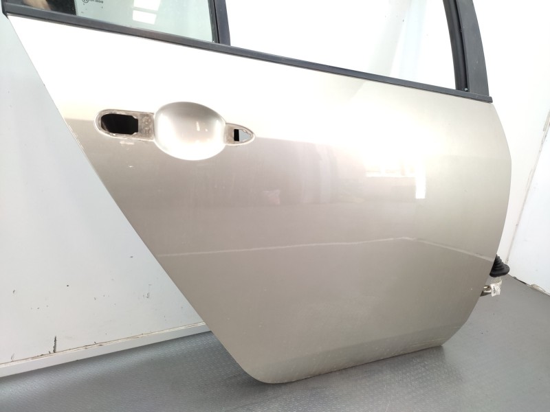 Puerta Trasera Derecha 82100av630  - Nissan Primera Berlina (p12) 2.0 16v Cat 3