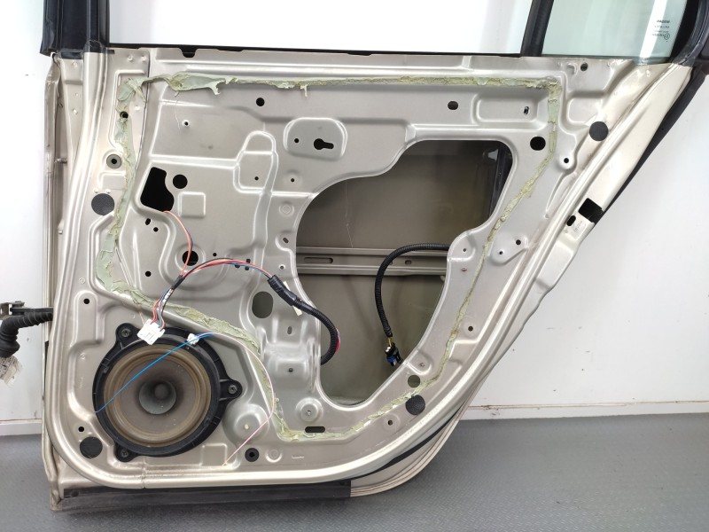 Puerta Trasera Derecha 82100av630  - Nissan Primera Berlina (p12) 2.0 16v Cat 5