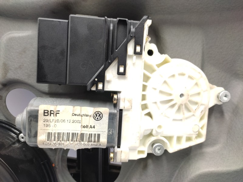 Elevalunas Trasero Derecho 1j4839756e 1j4839462f  - Volkswagen Golf Iv Berlina (1j1) Gti 2