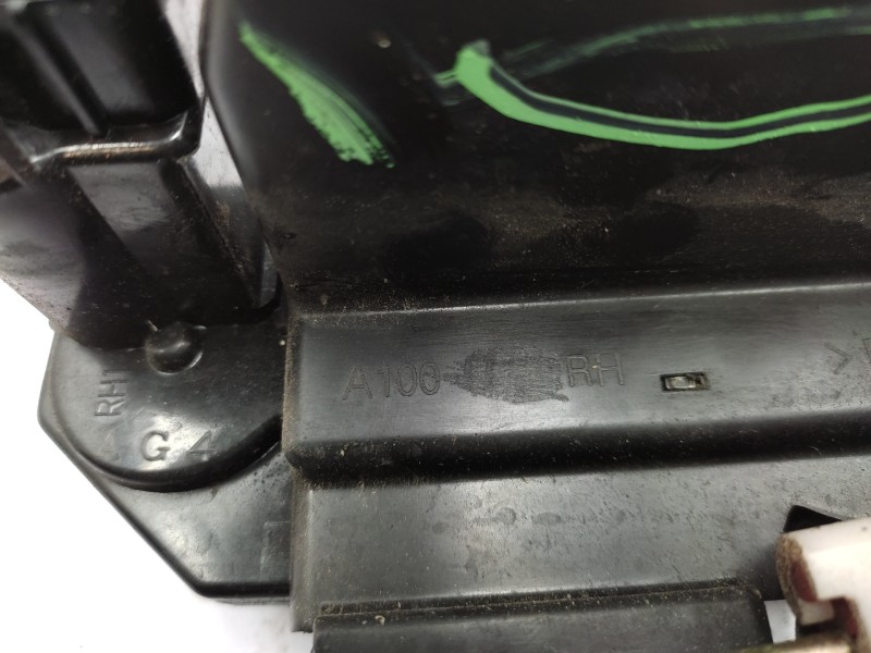 Cerradura Puerta Trasera Derecha 7132021004  - Ssangyong Rodius 2.7 Turbodiesel Cat 4