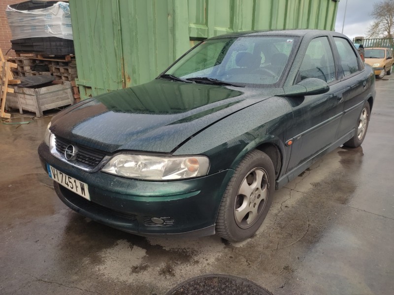 opel vectra b berlina del año 1999