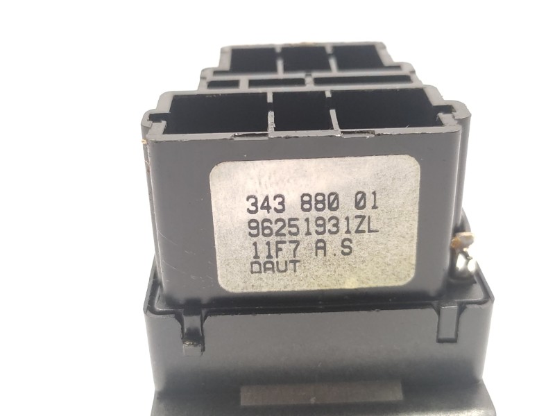 Mando Luces 93251931lz 34388001 625368 - Citroën Xsara Berlina 2.0 Hdi 4
