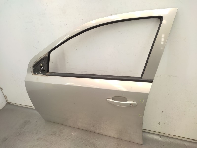 Recambio de puerta delantera izquierda para opel astra h station wagon (a04) 1.7 cdti (l35) referencia OEM IAM 13208421  