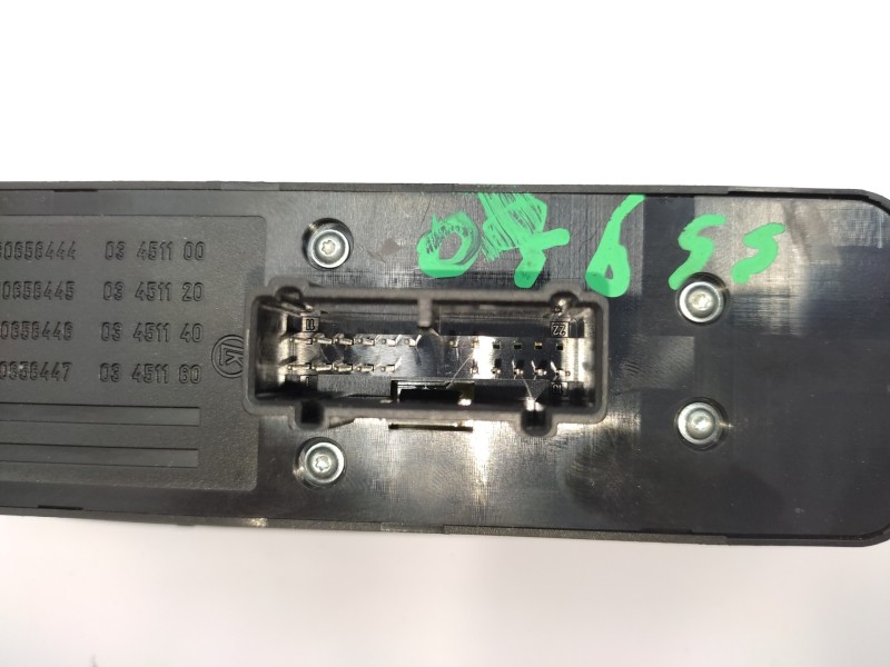Mando Elevalunas Delantero Izquierdo 30658444  - Volvo S40 Berlina 2.4 Cat 2