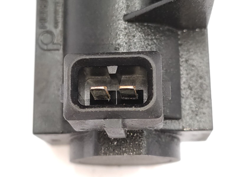 Valvula Aire Adicional 55563534 70142001  - Opel Astra H Ber. 1.9 Cdti 2