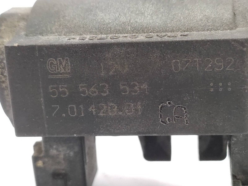 Valvula Aire Adicional 55563534 70142001  - Opel Astra H Ber. 1.9 Cdti 3