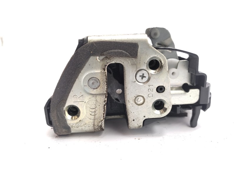 Cerradura Puerta Trasera Derecha 6905002180  - Toyota Auris Hybrid Active 3