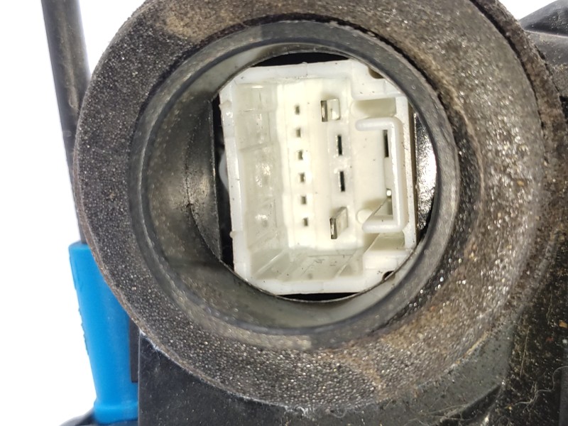 Cerradura Puerta Trasera Derecha 6905002180  - Toyota Auris Hybrid Active 4