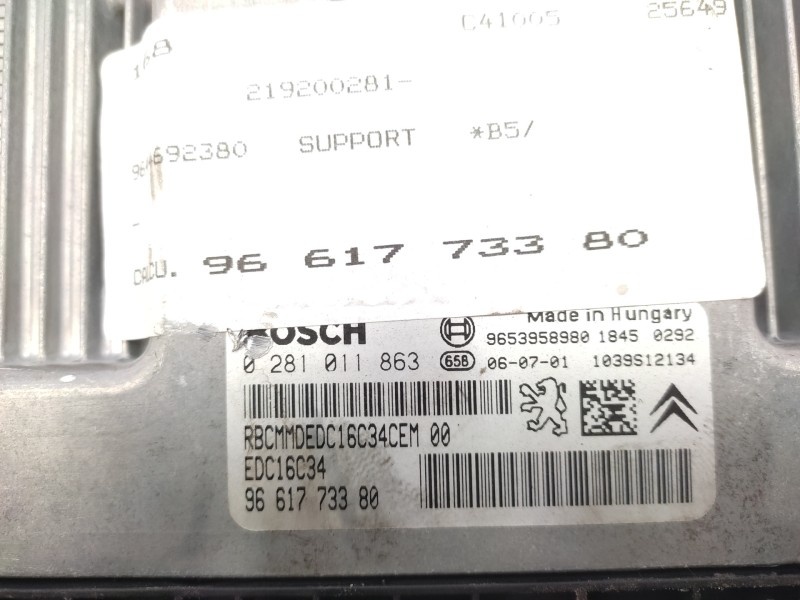 Centralita Motor Uce 9661773380 0281011863  - Citroën C4 Berlina Collection 8