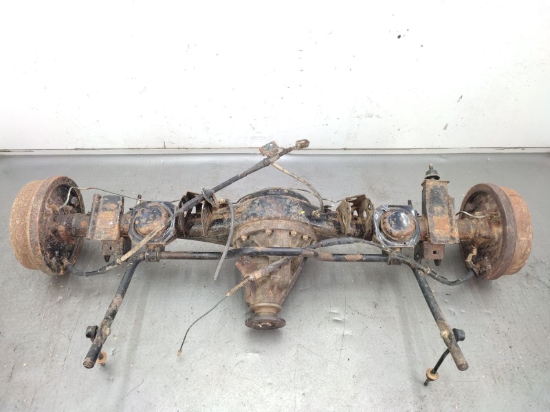 Recambio de puente trasero para nissan terrano (wd21) 2.7 td referencia OEM IAM 4301042G11  