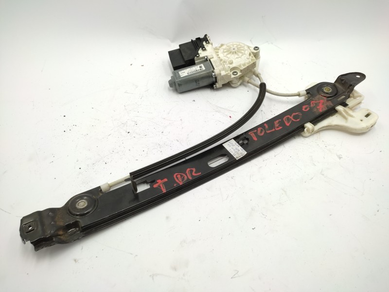 Recambio de elevalunas trasero derecho para seat toledo (5p2) 1.6 referencia OEM IAM 1K0959704M 995915334, 973622106, 7746021700