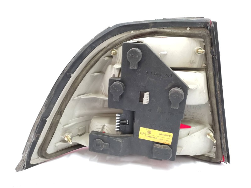 Piloto Trasero Derecho 90512716 37360748  - Opel Vectra B Berlina Cd 2