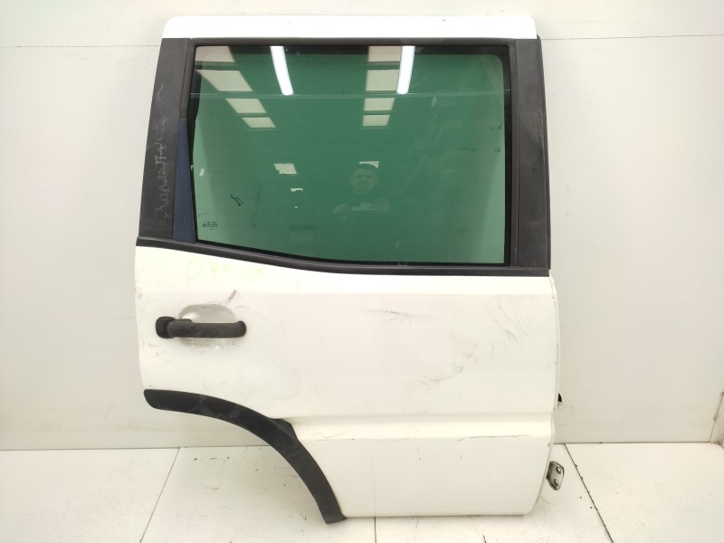 Recambio de puerta trasera derecha para nissan terrano/terrano.ii (r20) sr (5-ptas.) referencia OEM IAM 821000F630  