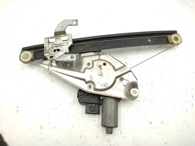 Recambio de elevalunas trasero derecho para audi a6 berlina (4b2) 1.8 20v referencia OEM IAM 0130821785  BOSCH