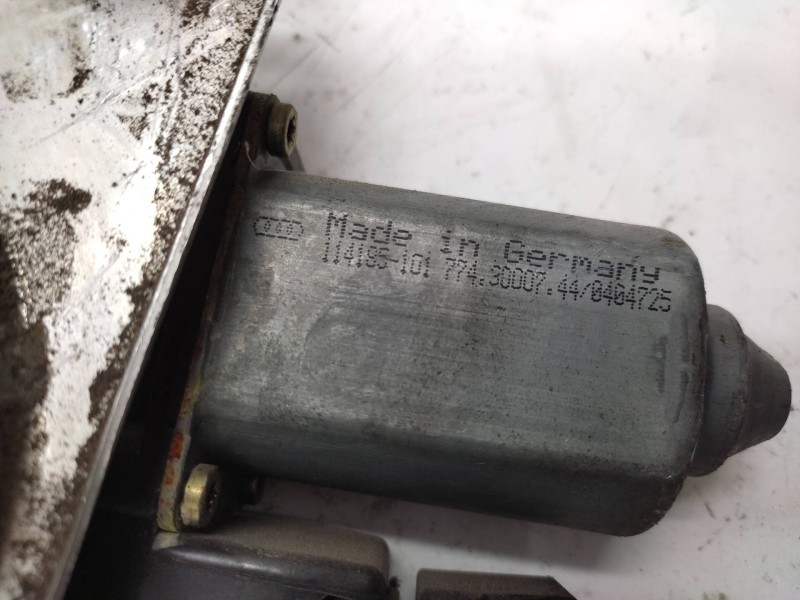 Elevalunas Trasero Derecho 4b5839753  - Audi A6 Berlina (4b2) 1.8 20v 3