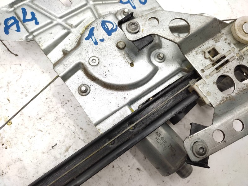 Elevalunas Trasero Derecho 8d0839400a  - Audi A4 Berlina (b5) 1.6 4