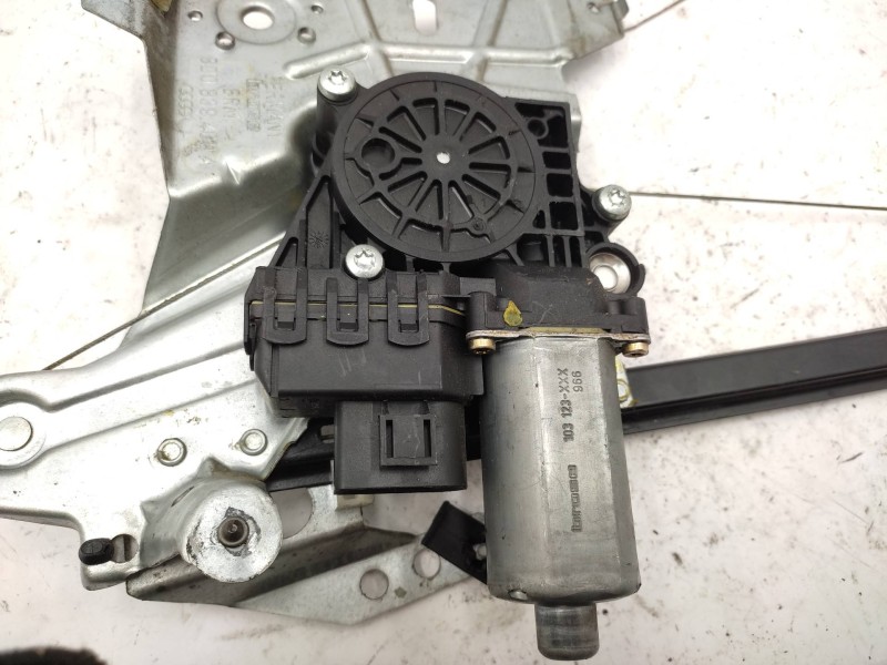 Elevalunas Trasero Derecho 8d0839400a  - Audi A4 Berlina (b5) 1.6 5