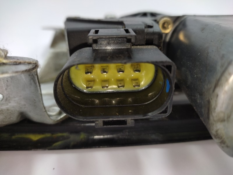 Elevalunas Trasero Derecho 8d0839400a  - Audi A4 Berlina (b5) 1.6 2