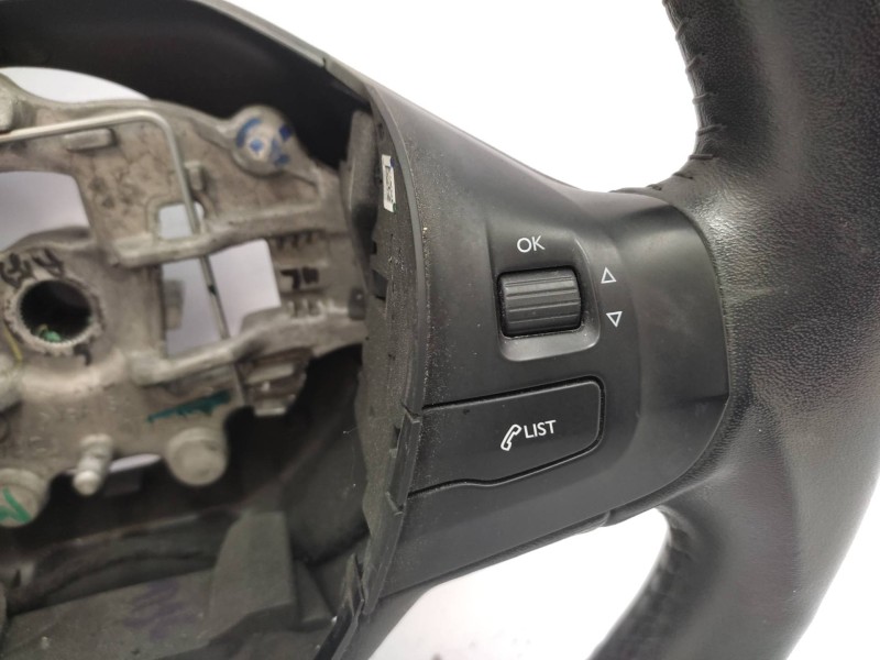 Volante 98084115zd 98739515zd  - Peugeot 208 Style 4