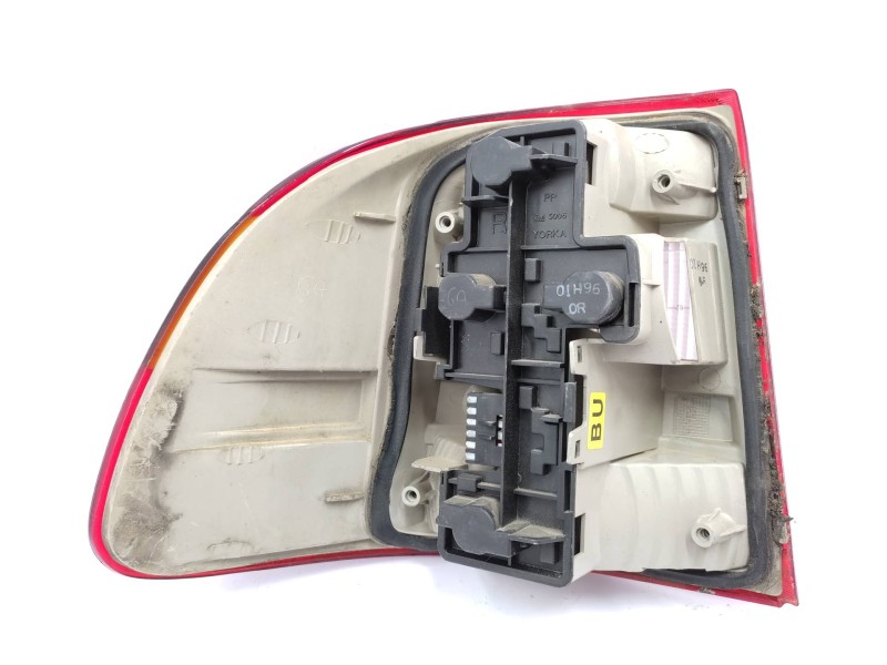 Piloto Trasero Derecho 90442021  - Opel Astra F Berlina Gt 2