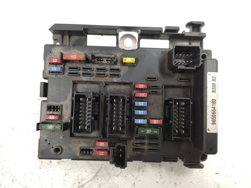 Caja Reles / Fusibles 9650664180  - Peugeot 307 (s1) Xr Clim 5
