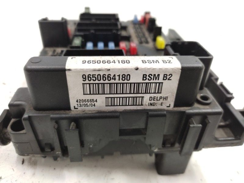 Caja Reles / Fusibles 9650664180  - Peugeot 307 (s1) Xr Clim 6