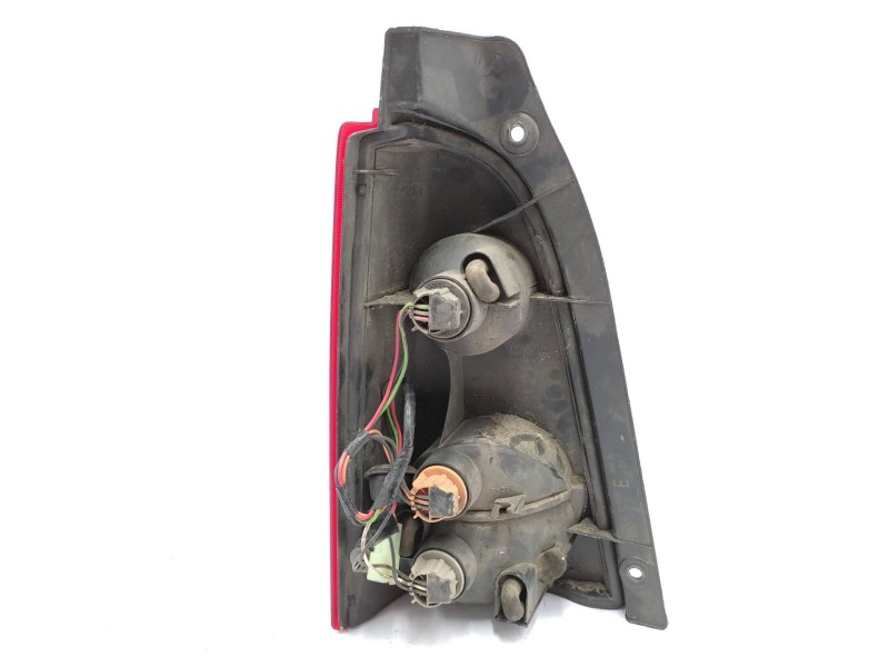 Piloto Trasero Derecho 9209545  - Opel Agila Cosmo 2