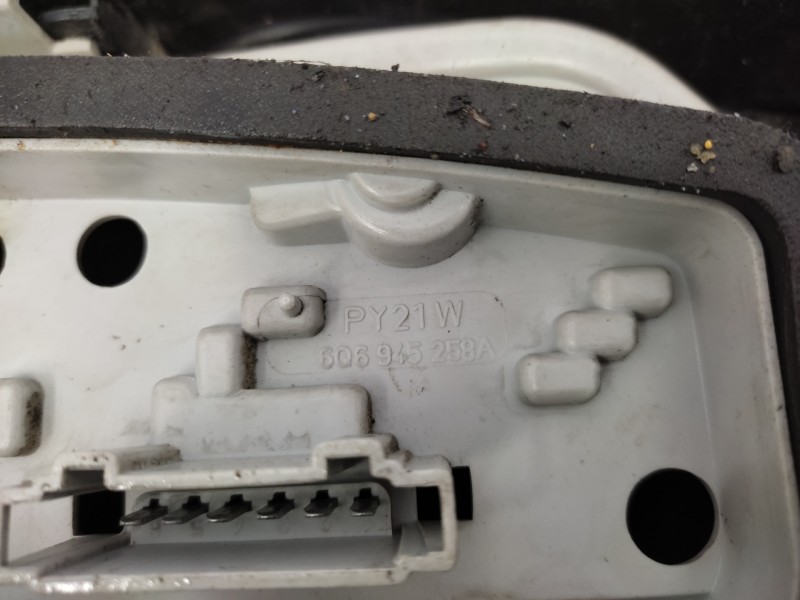 Piloto Trasero Derecho 6q6945096g  - Volkswagen Polo (9n1) 1.4 16v 4