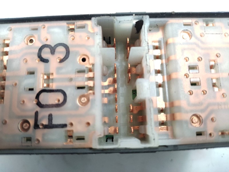 Mando Elevalunas Delantero Izquierdo 83071fg030  - Subaru Impreza G12 2.0 Cat 2