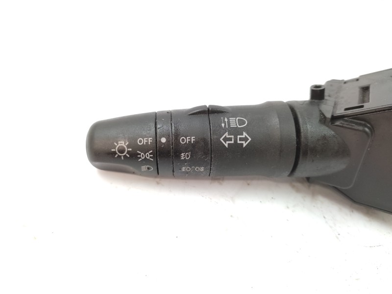 Mando Luces 255408h702  - Nissan Terrano/terrano.ii (r20) 2.4 Cat 3