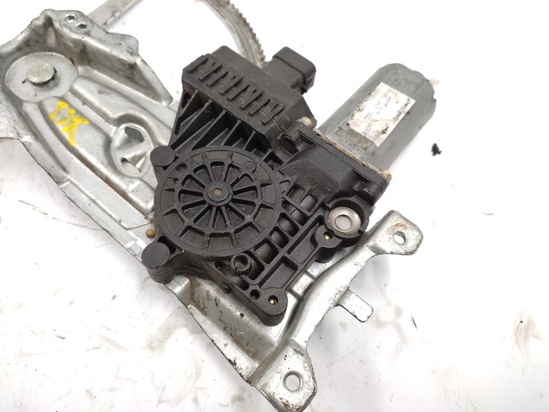 Elevalunas Delantero Derecho 90579572 2111006615  - Opel Zafira A 1.6 16v 2