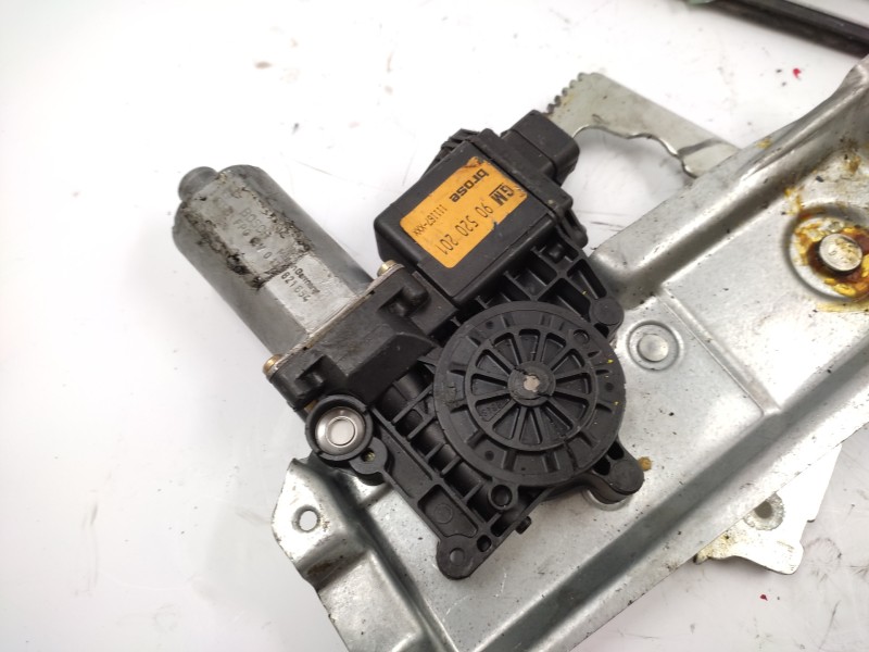 Elevalunas Delantero Izquierdo 90520199 90520201 111167xxx 111165300  - Opel Tigra 1.4 16v 6