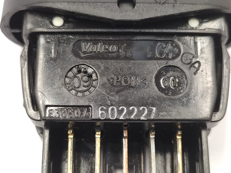 Mando Elevalunas Delantero Derecho 8200602227  - Dacia Sandero Básico 3