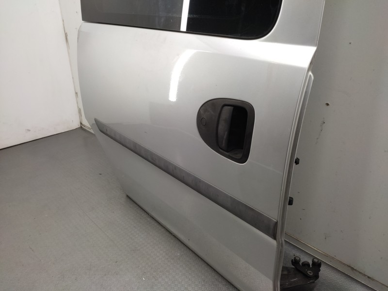 Puerta Lateral Corredera Derecha 93174627  - Opel Combo (corsa C) Familiar 4