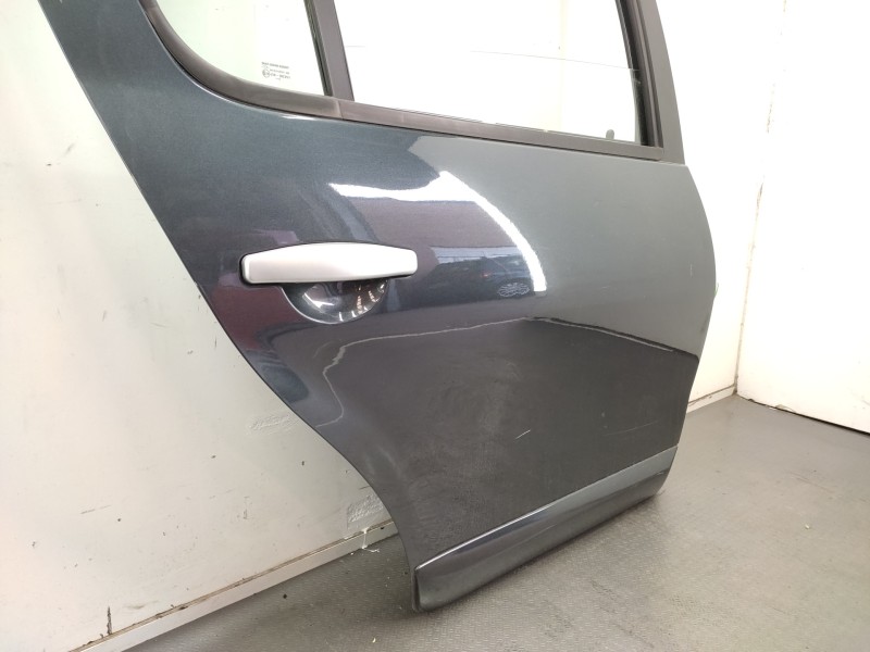 Puerta Trasera Derecha 821006948r  - Dacia Sandero Básico 2