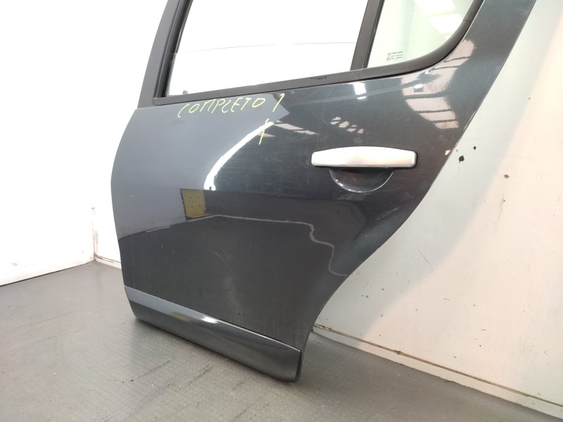 Puerta Trasera Izquierda 8201056833  - Dacia Sandero Básico 3