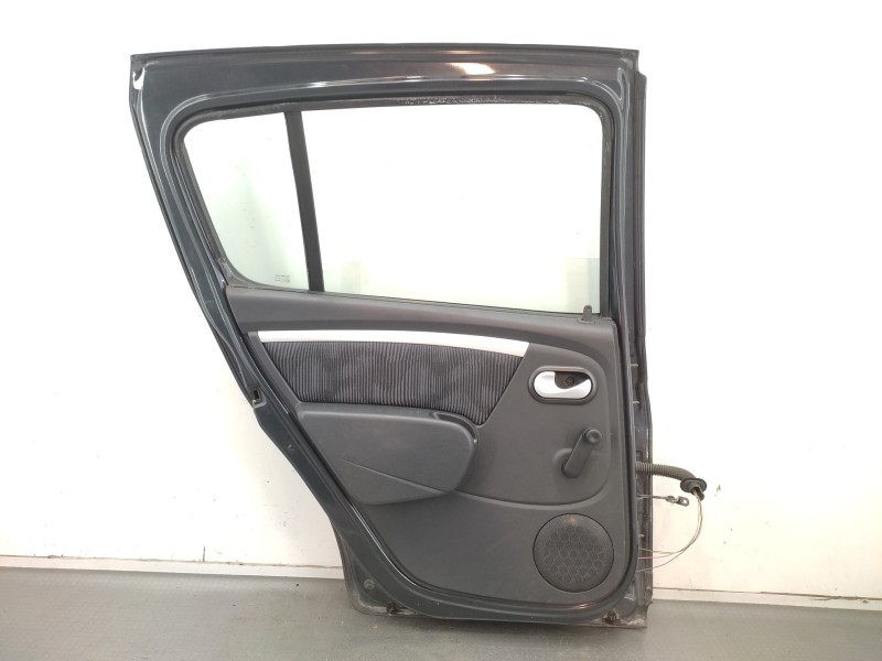 Puerta Trasera Izquierda 8201056833  - Dacia Sandero Básico 4