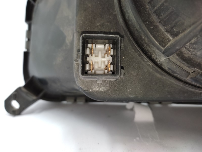 Faro Derecho 13348000  - Volkswagen Passat Berlina (3a2) 1.6 3