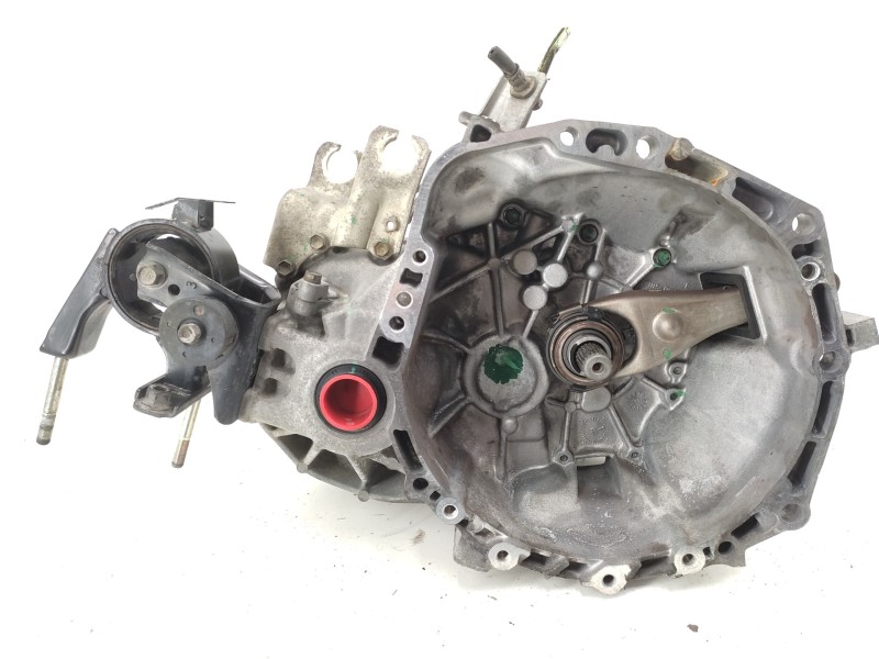 Recambio de caja cambios para toyota yaris (ncp1/nlp1/scp1) 1.3 cat referencia OEM IAM 331110D020 303000D030 